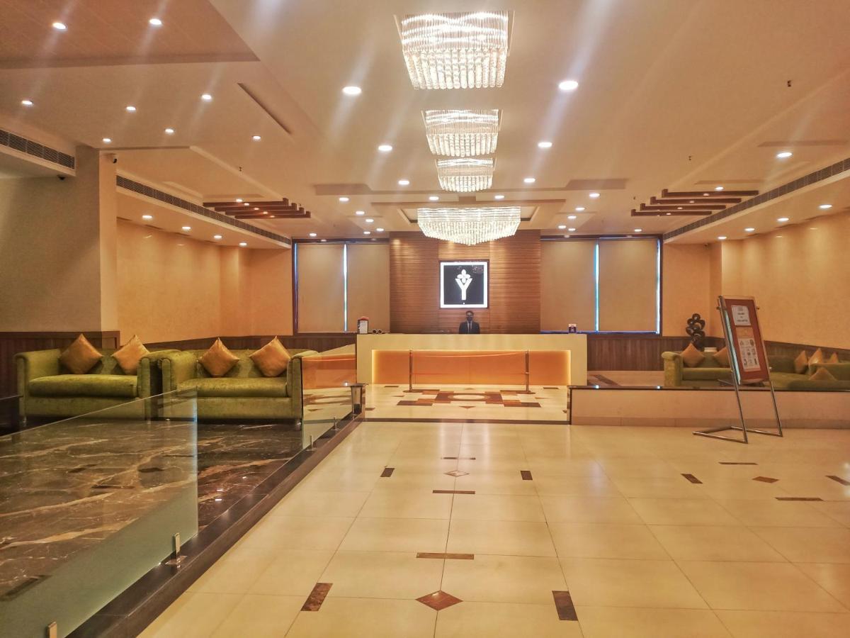 Hotel Adityaz Gwalior Εξωτερικό φωτογραφία