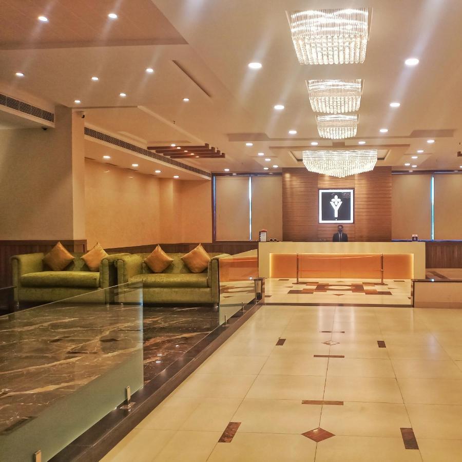 Hotel Adityaz Gwalior Εξωτερικό φωτογραφία