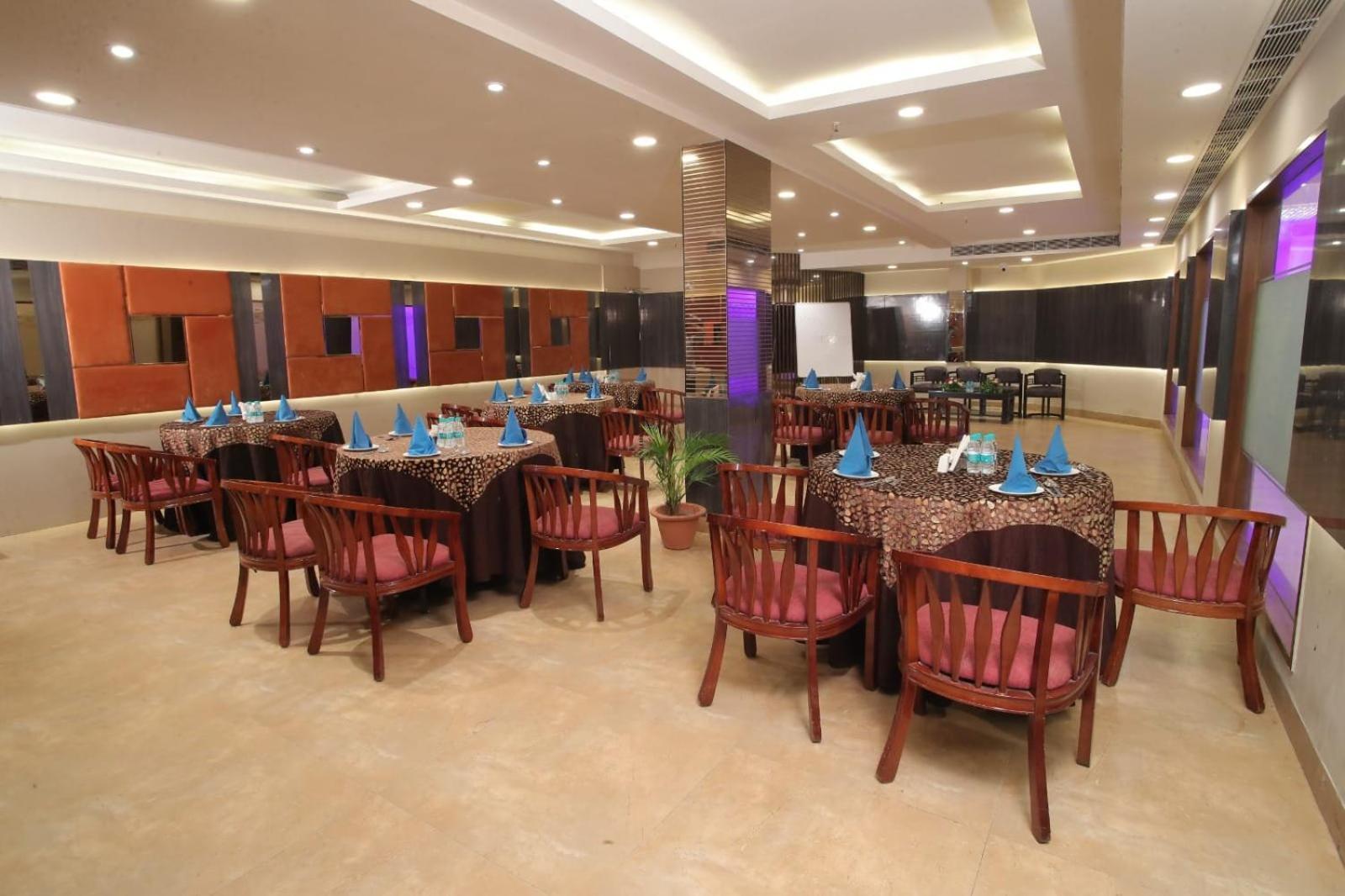 Hotel Adityaz Gwalior Εξωτερικό φωτογραφία